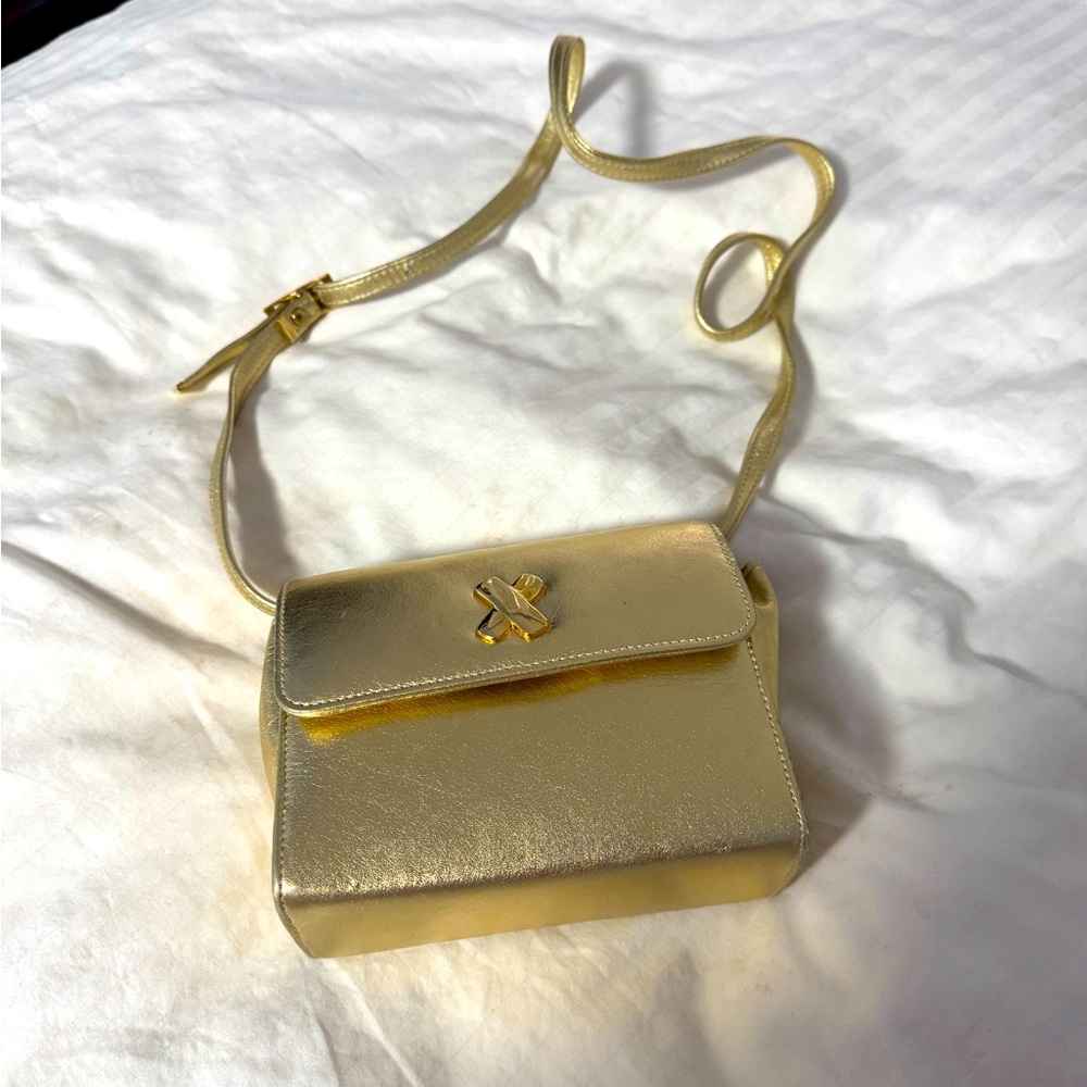 Small shoulder bag in gold leather. With decorative gold X. VGUC - Picture 5 of 5